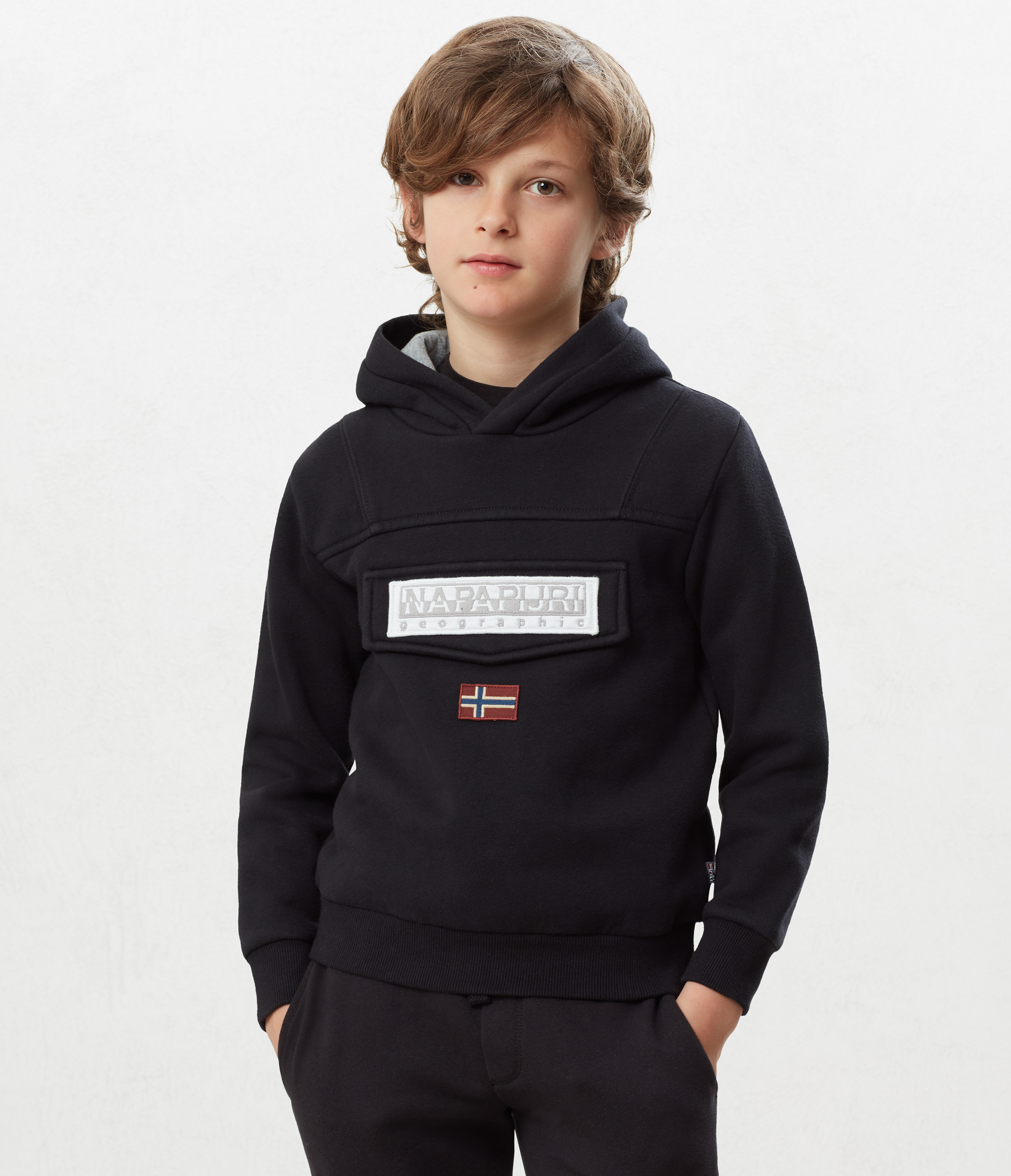 K BURGEE 2 BLACK 041