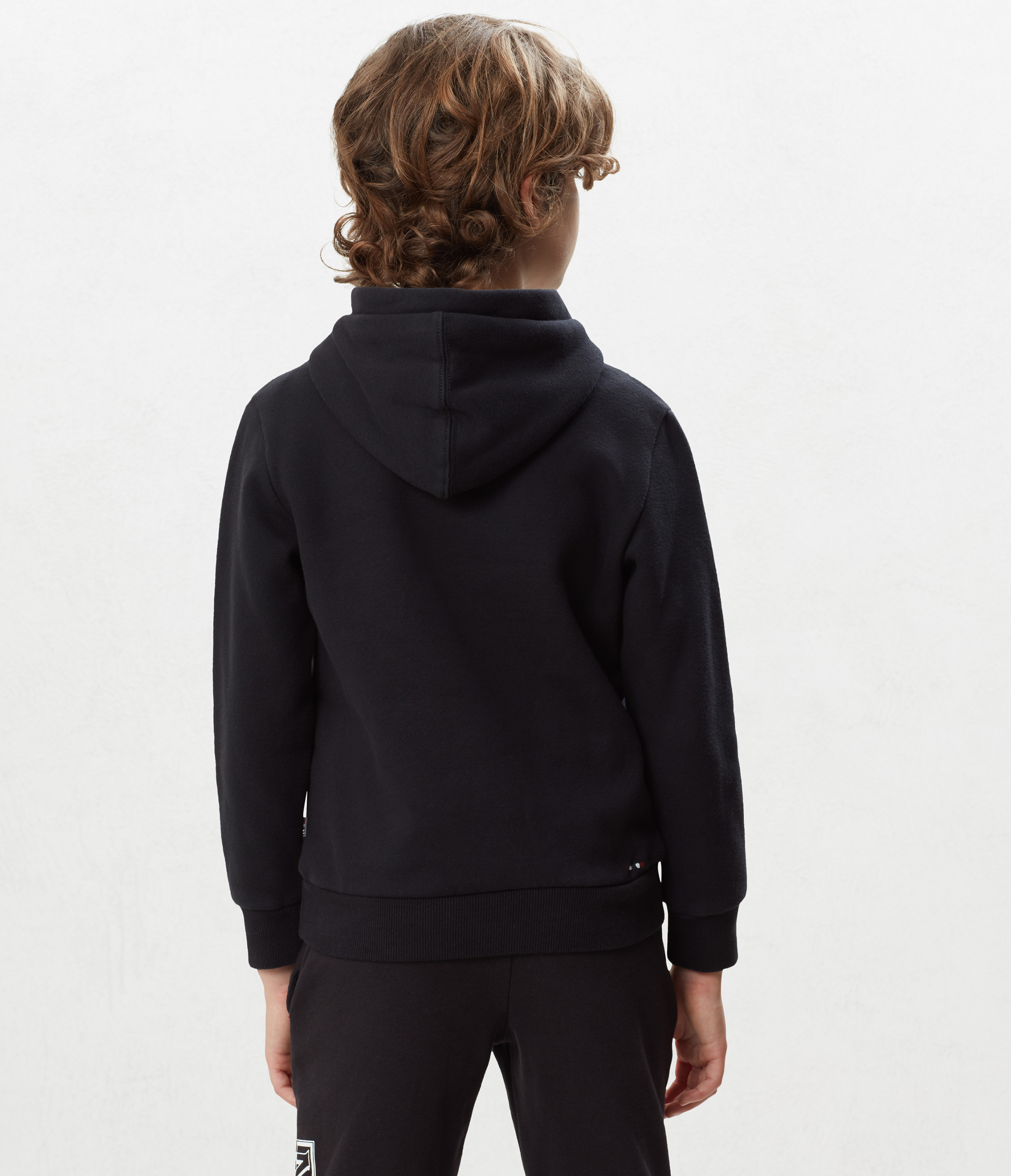 K BURGEE 2 BLACK 041