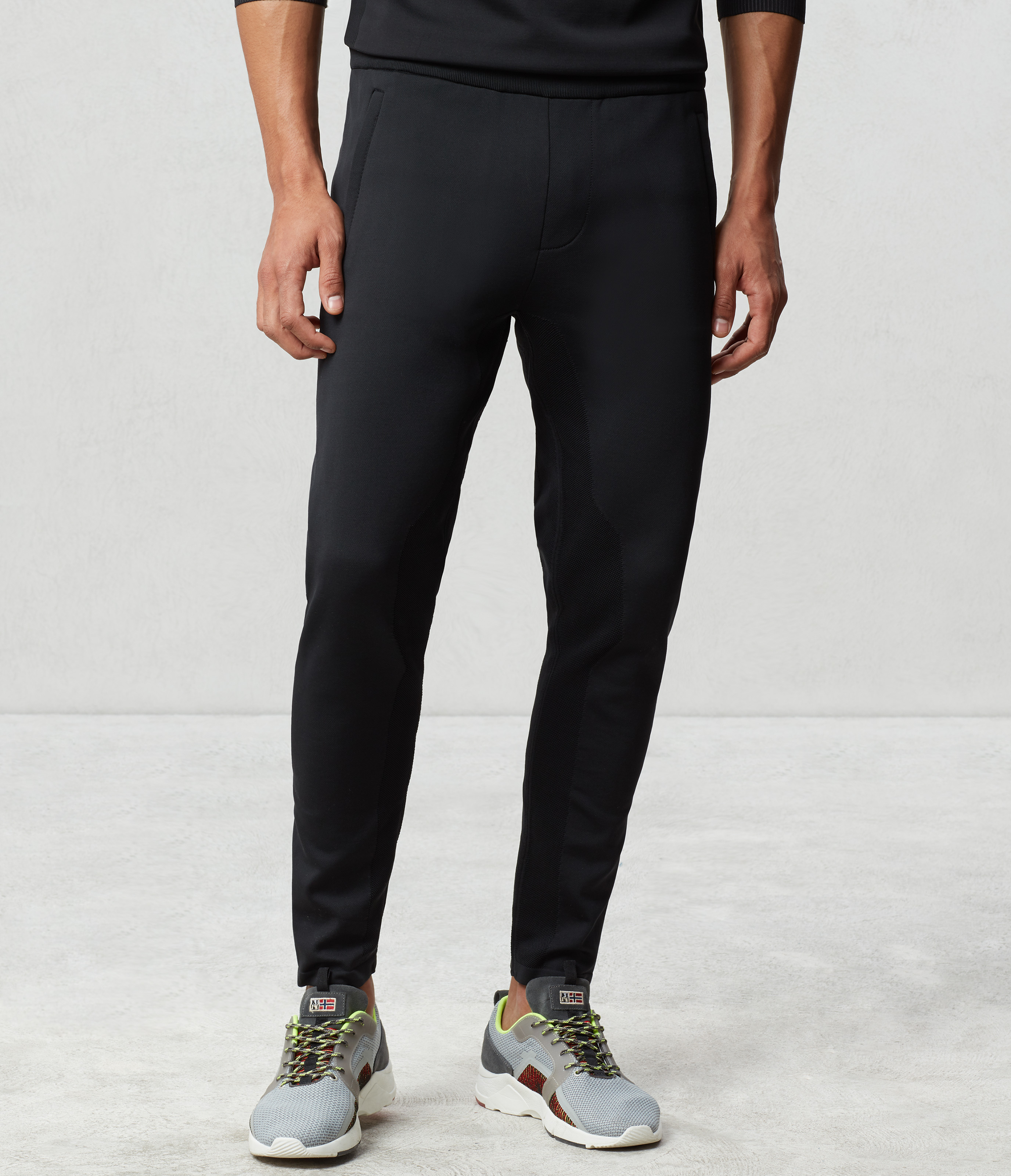 ZE-K126 BLACK 041, Large