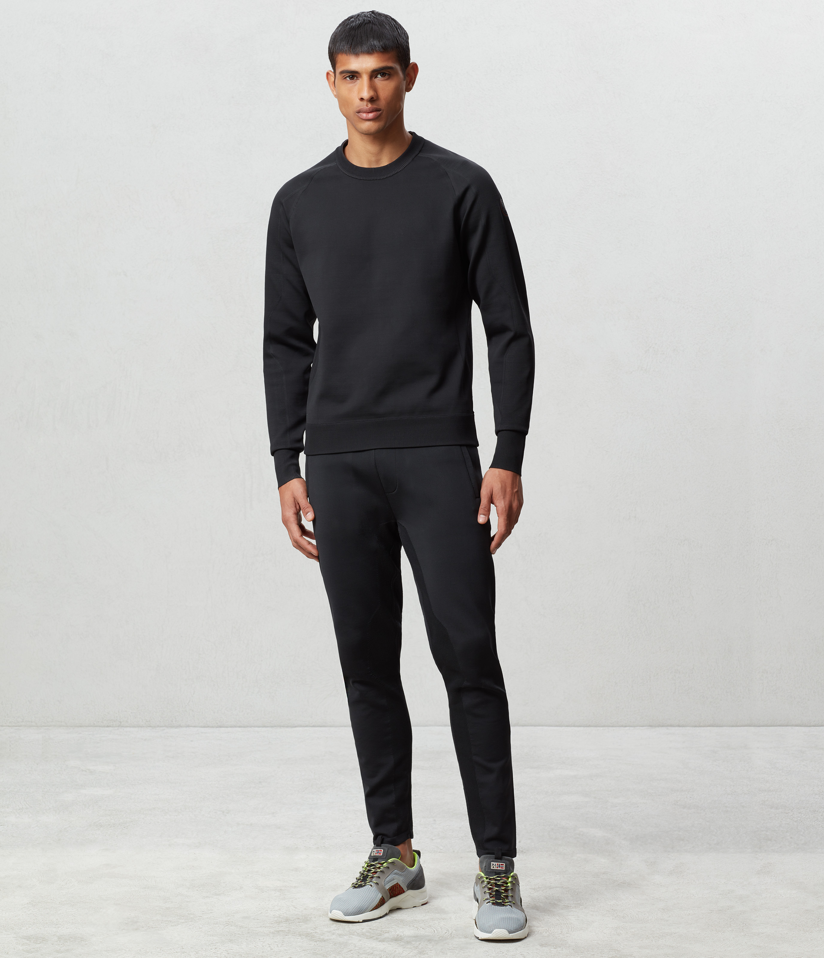 ZE-K126 BLACK 041, Large