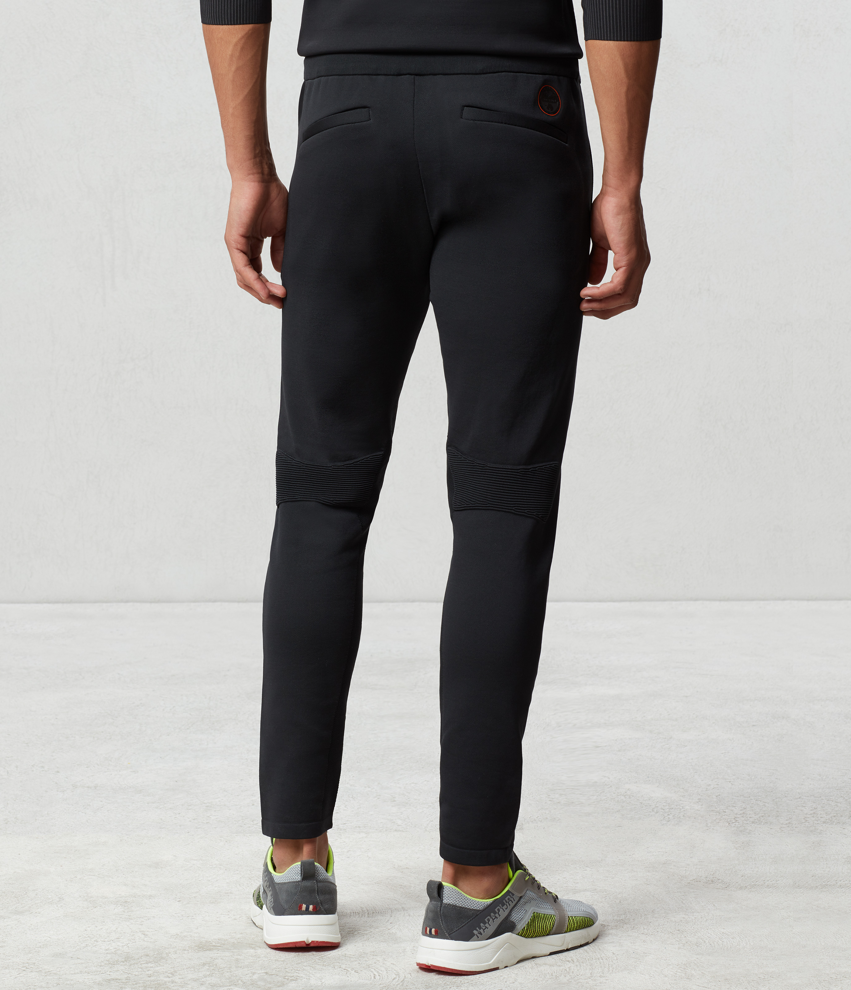ZE-K126 BLACK 041, Large