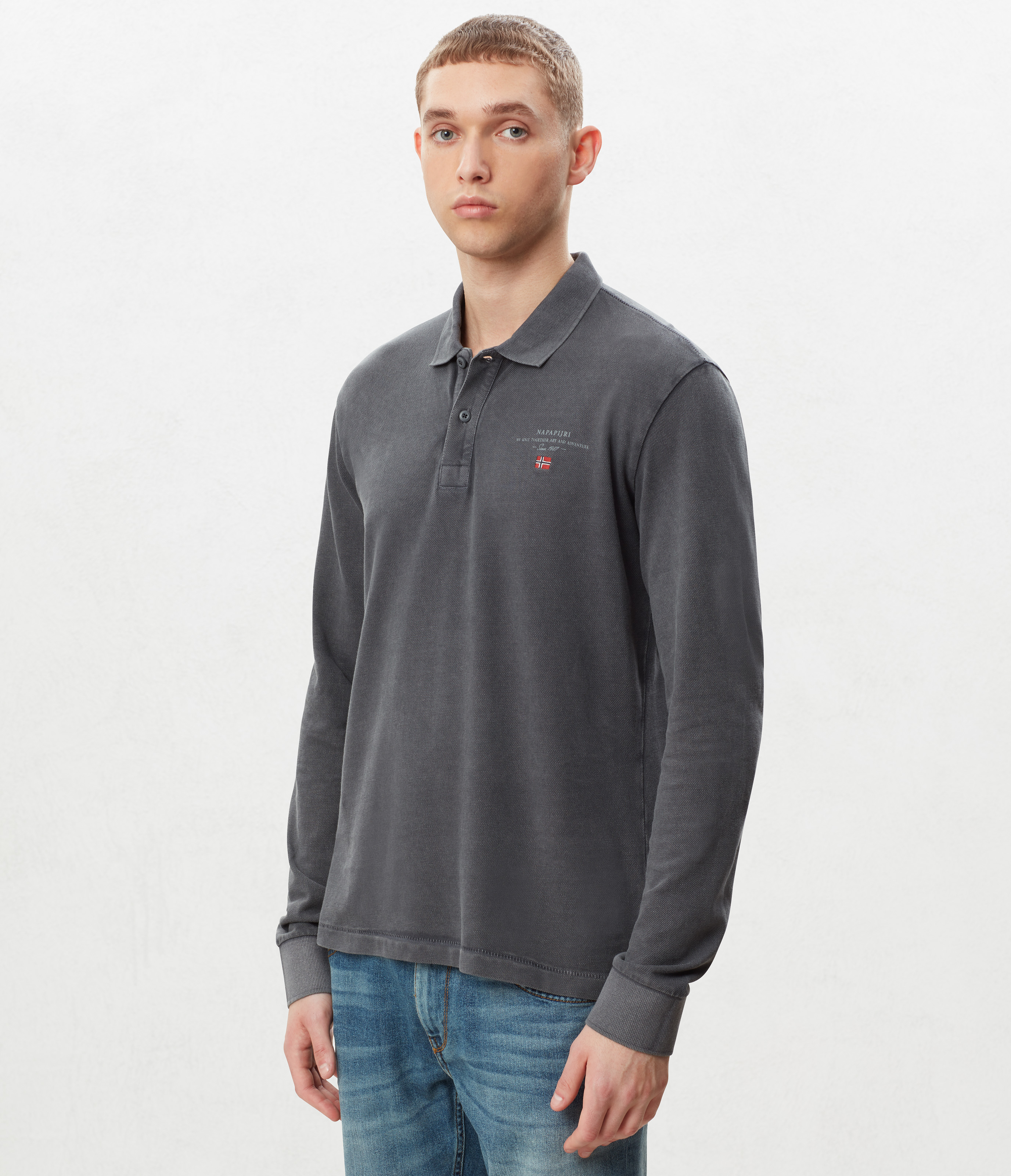 EISBERG DARK GREY SOLID