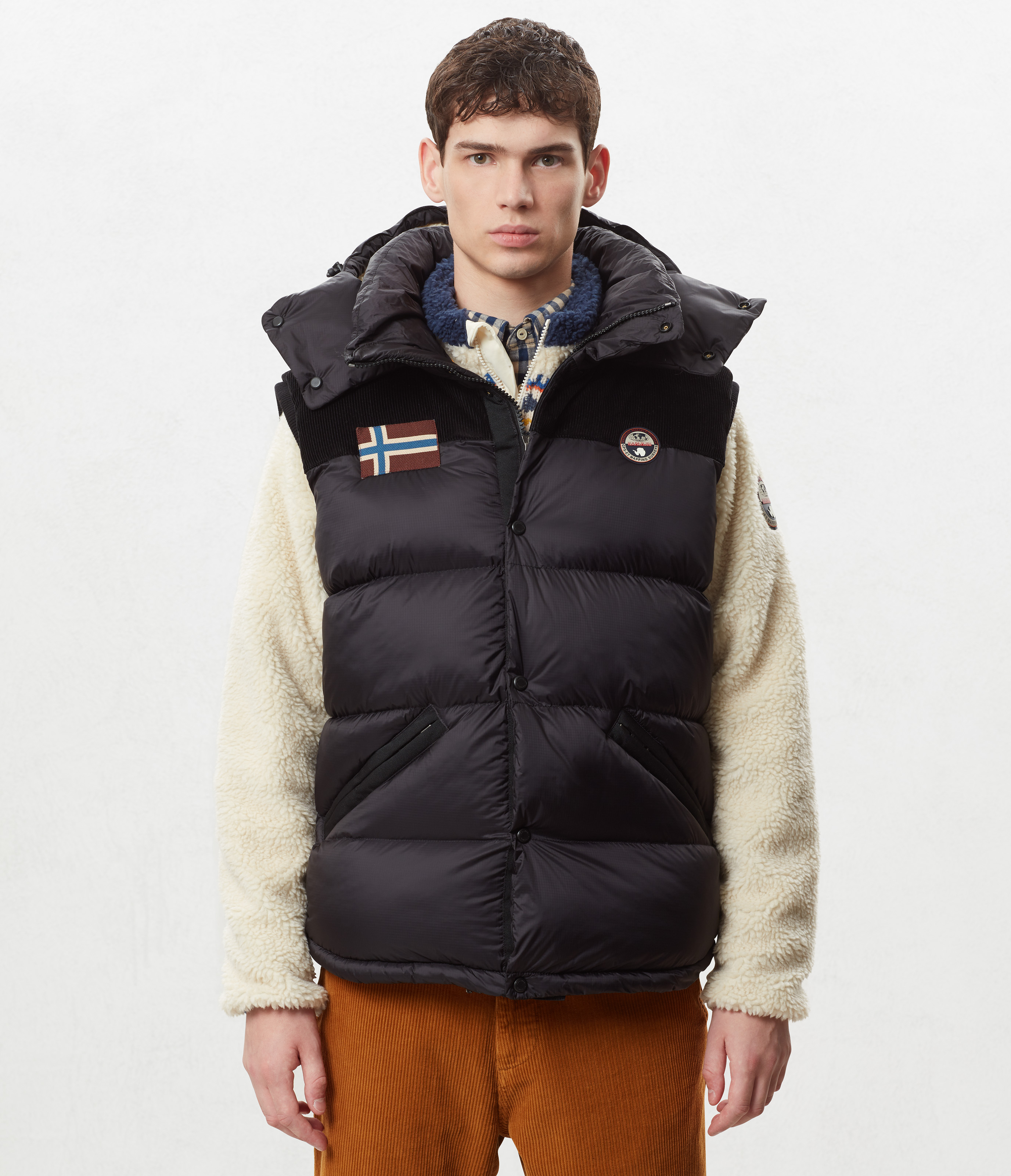 ANTERO VEST BLACK 041