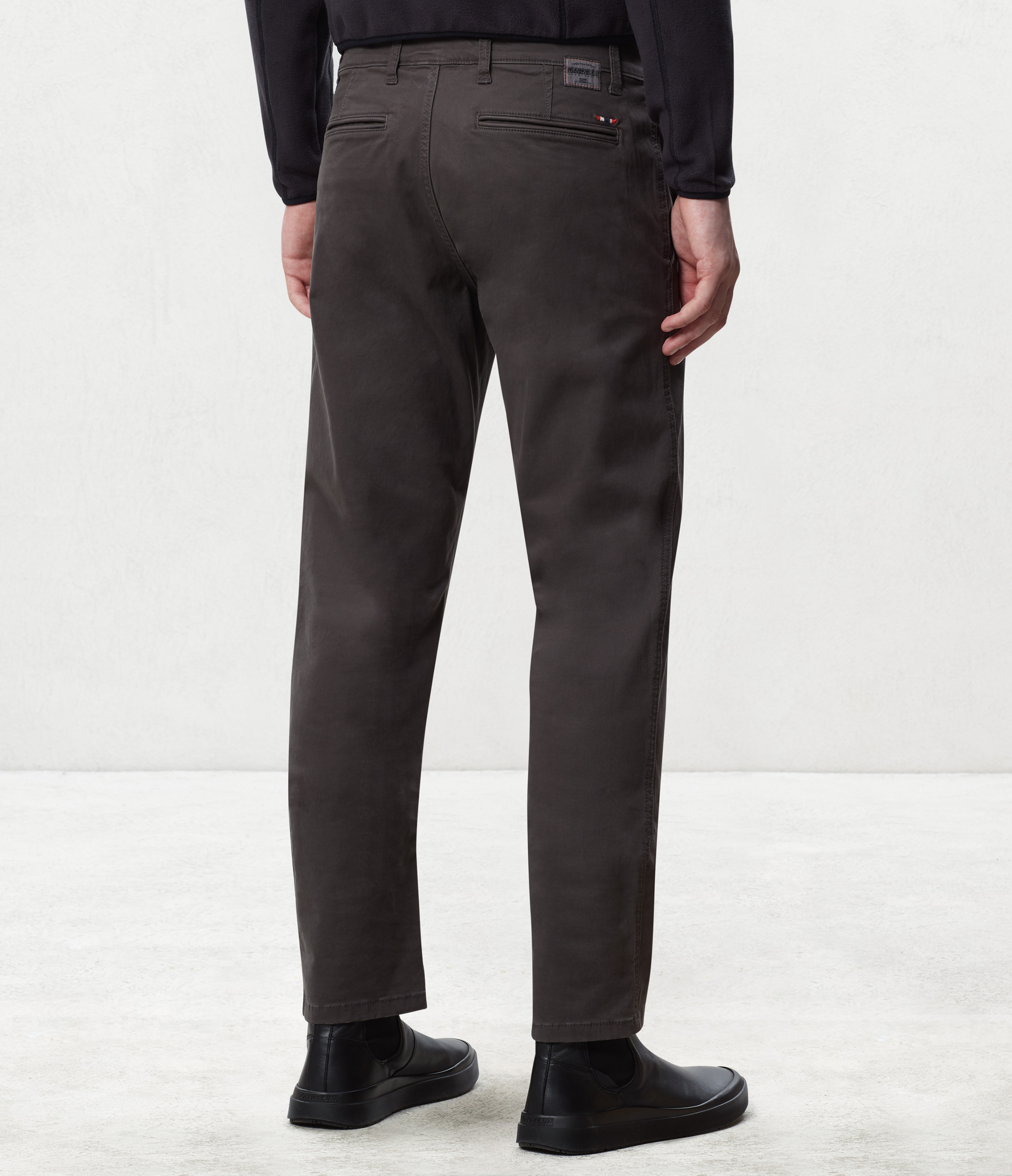 MANA WINT DARK GREY SOLID