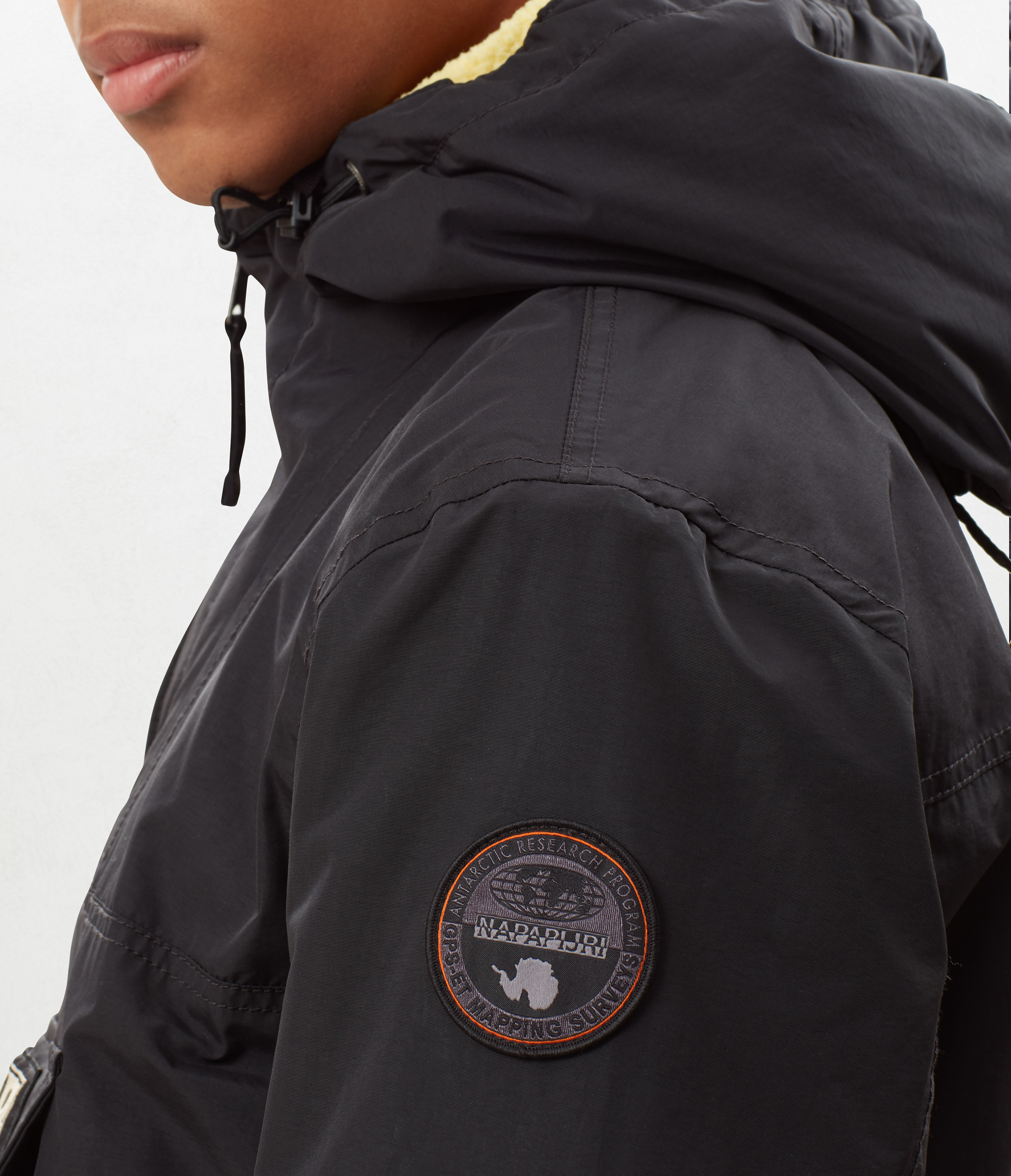 RAINFOREST POCKET BLACK 041