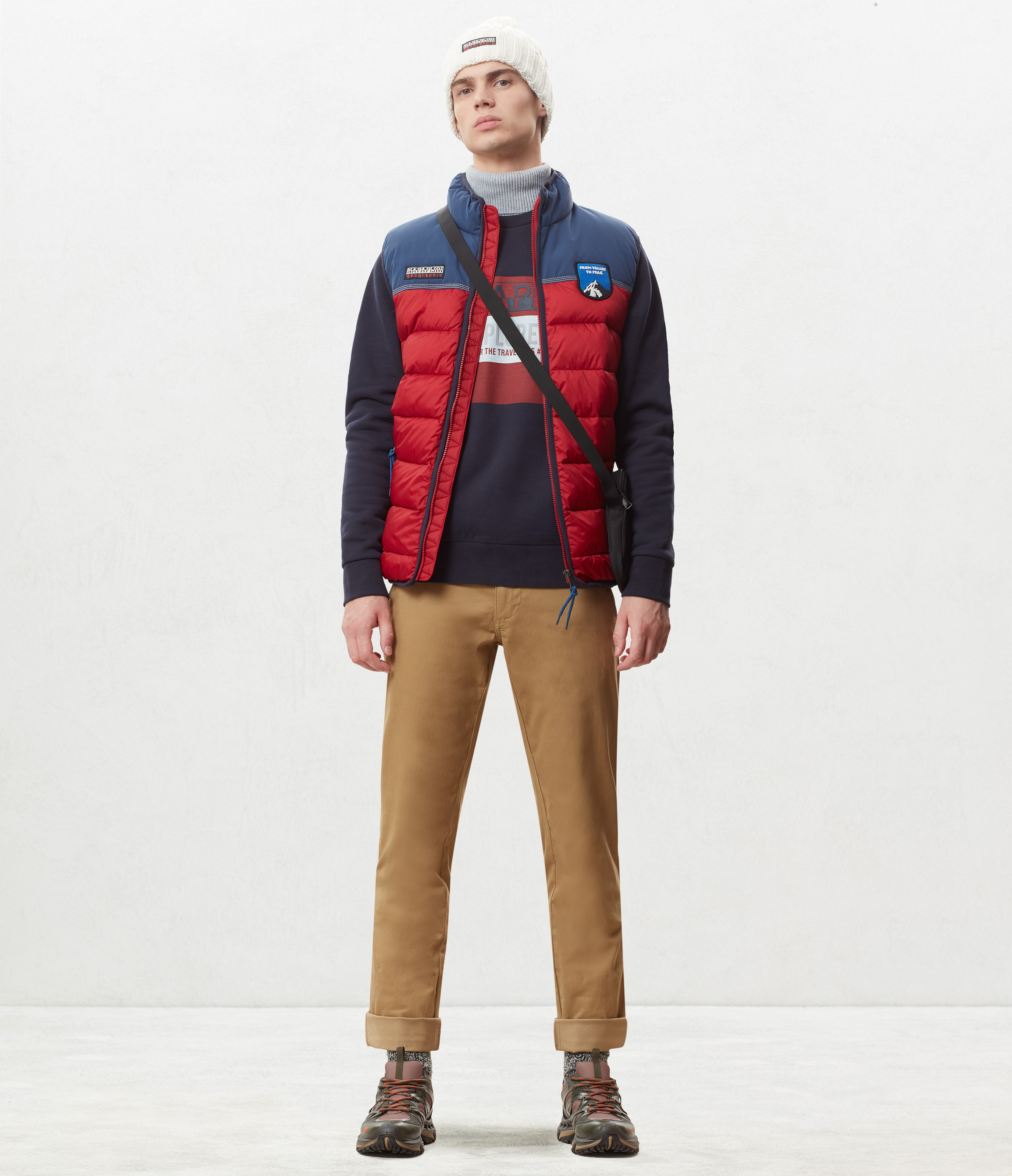ARIC VEST RED SCARLET