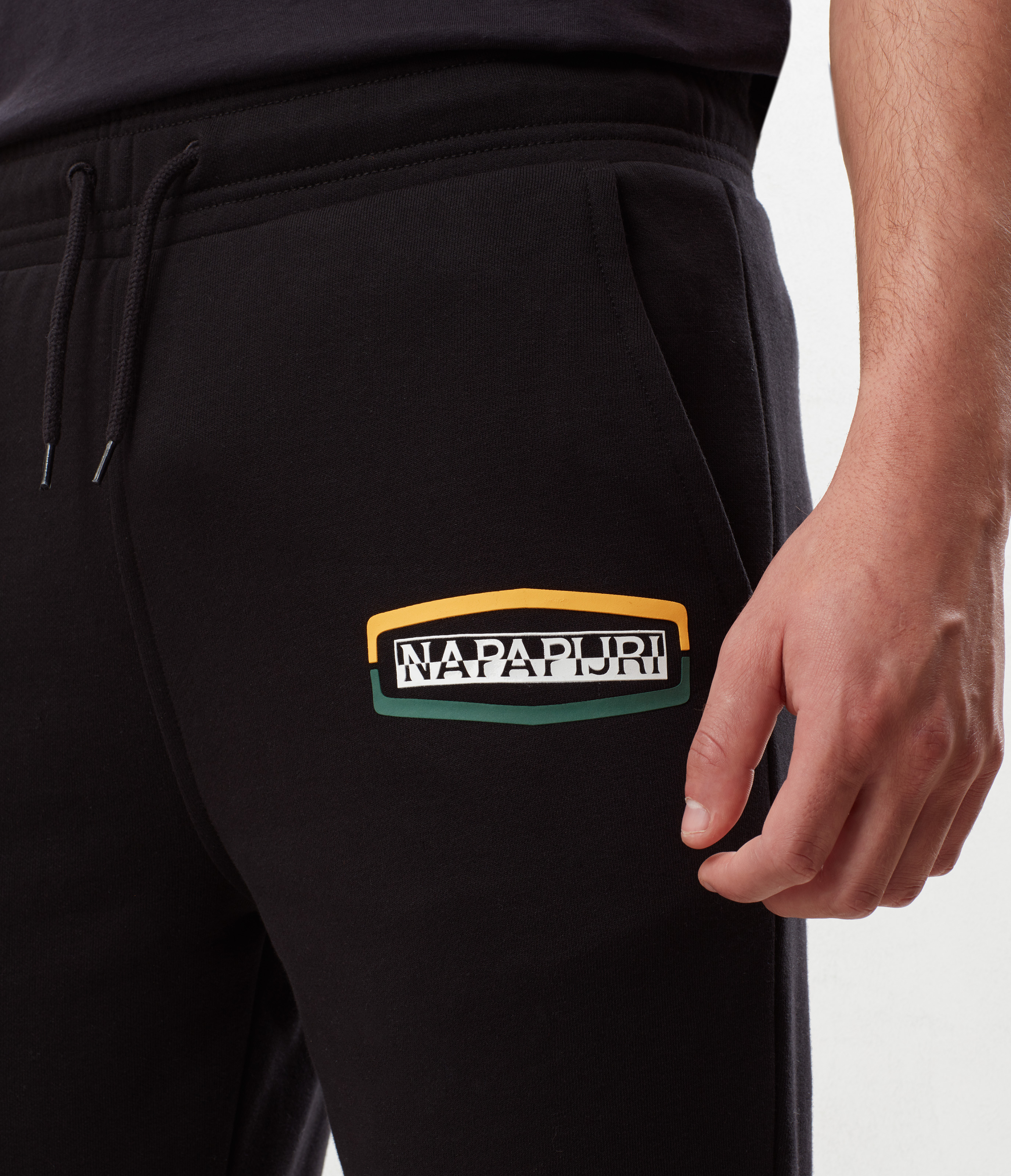MOGY BLACK 041