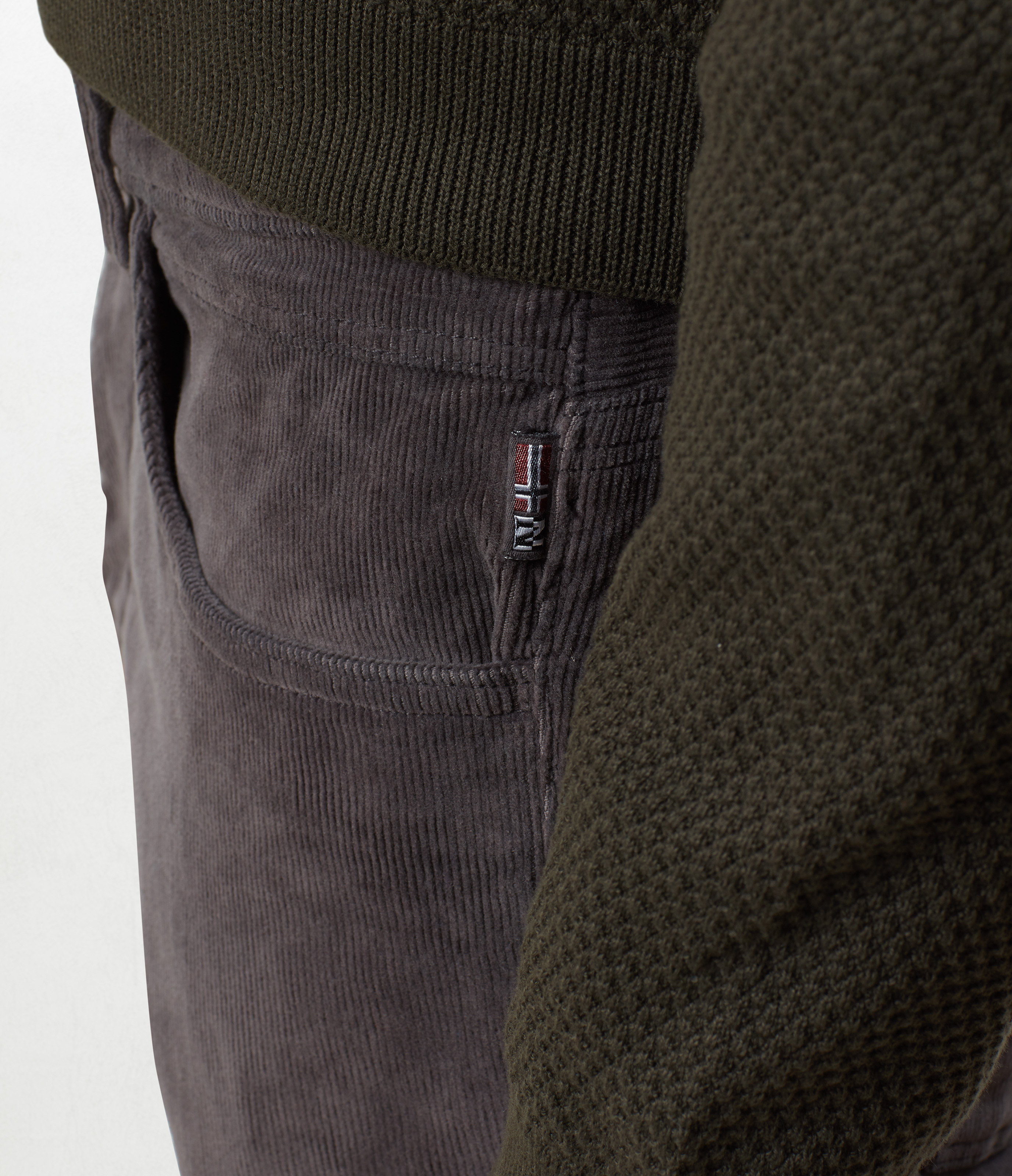 MEDFORD DARK GREY SOLID