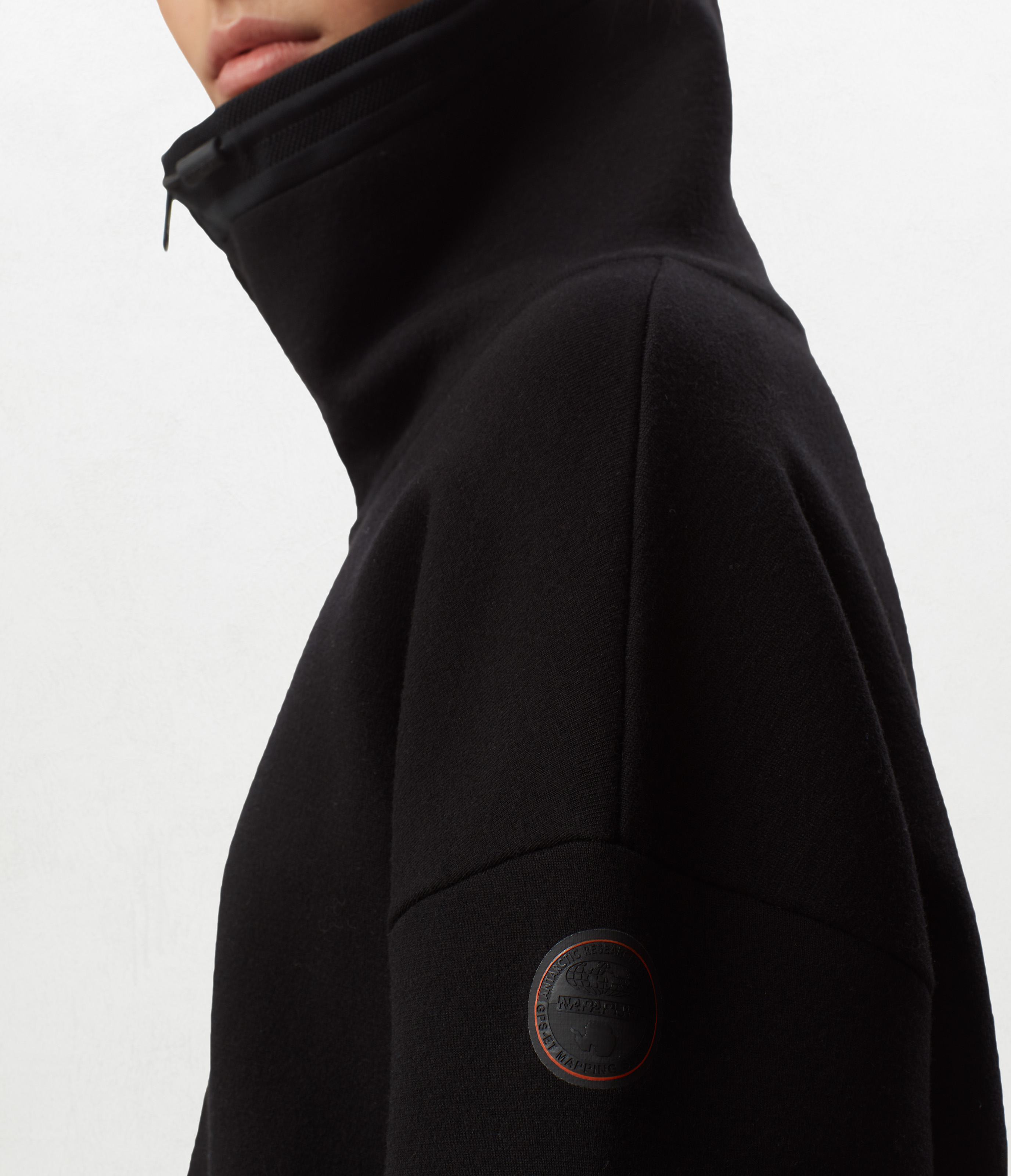 ZE-K242 BLACK 041