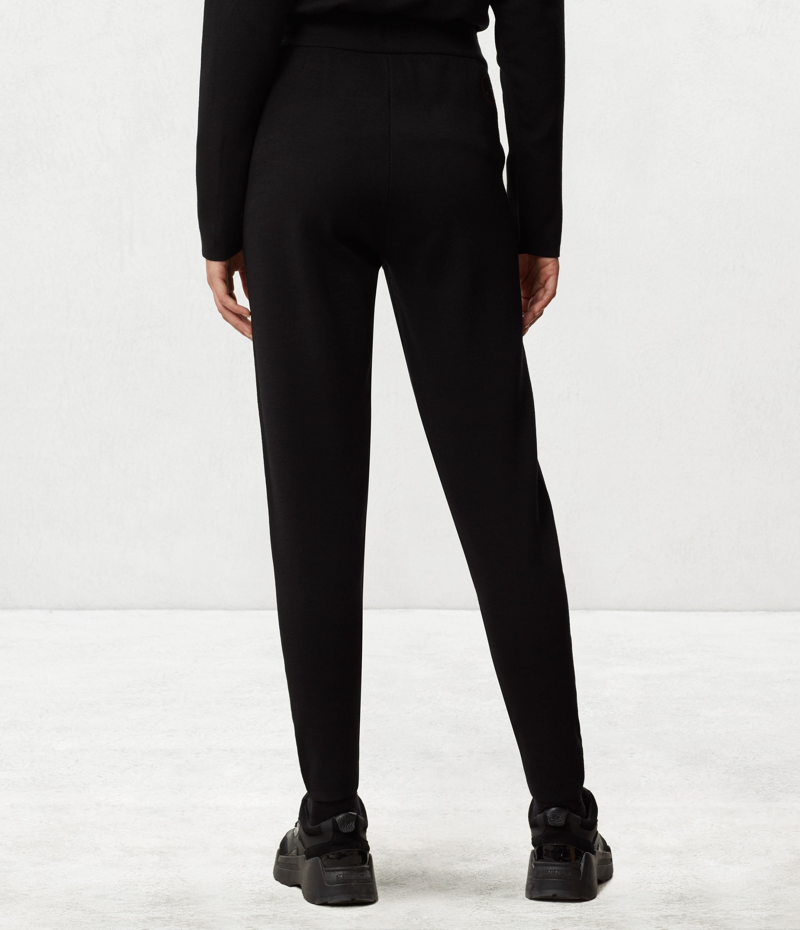 ZE-K247 BLACK 041