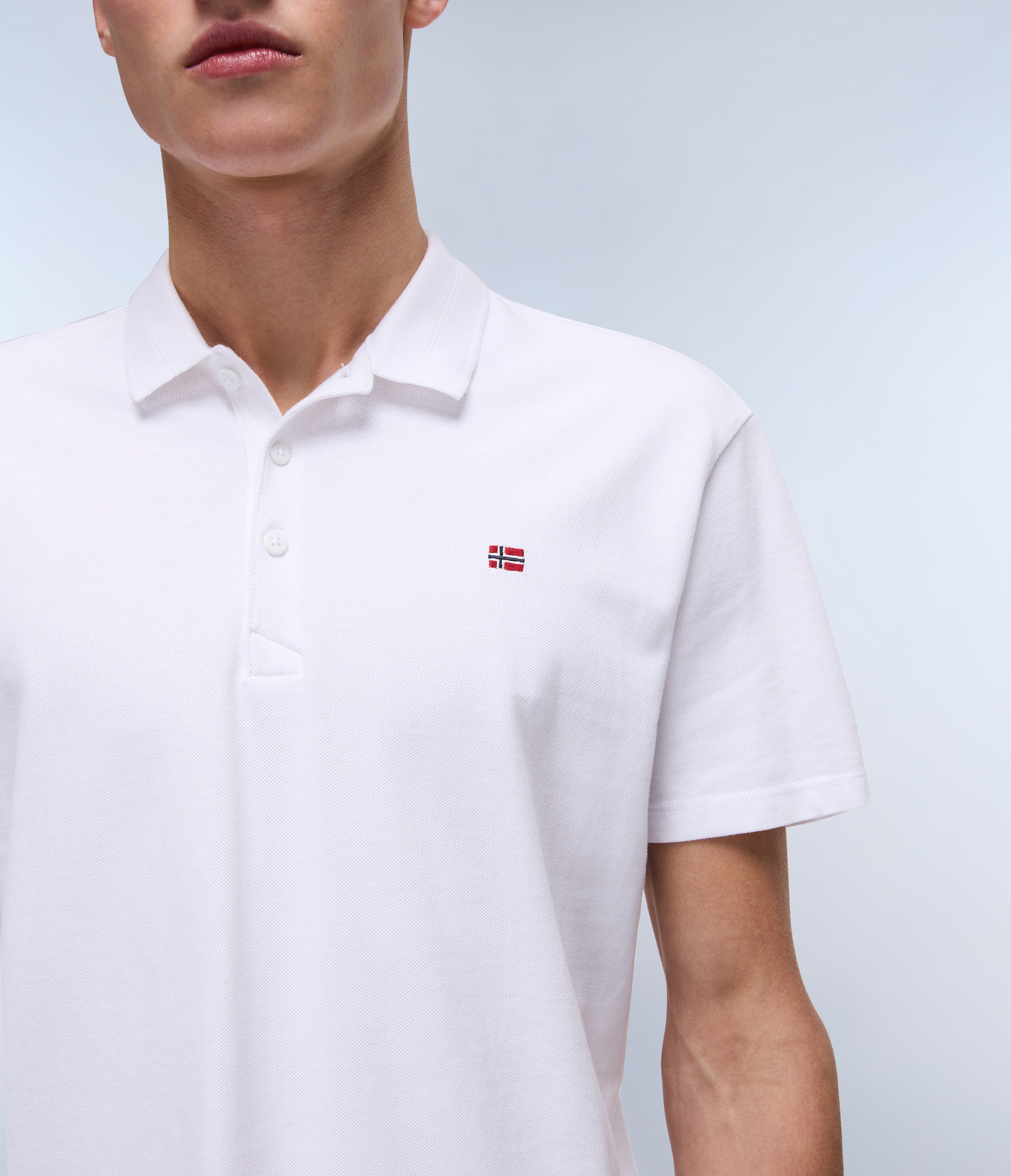 EALIS SS SUM BRIGHTWHITE 002