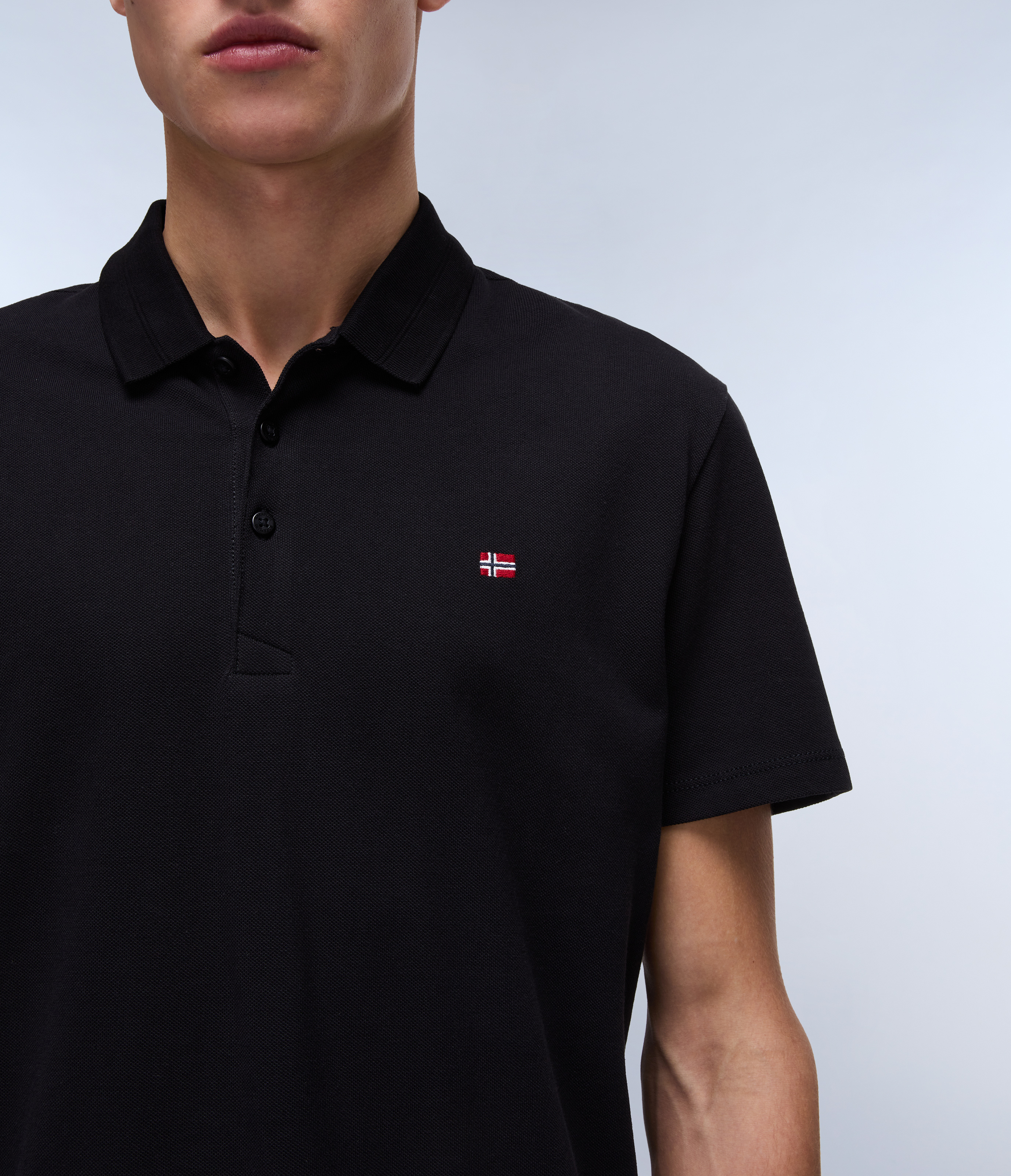 EALIS SS SUM BLACK 041