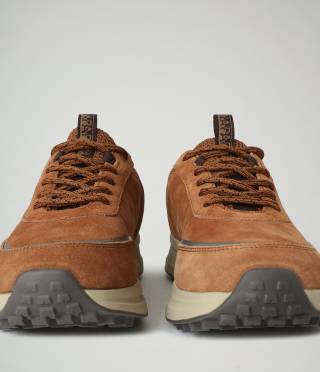 F0SLATE02/SUE RAINDRUM BROWN