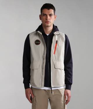 A-RIONAPO VEST BEIGE SILVR N90