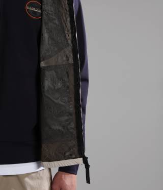 A-RIONAPO VEST BEIGE SILVR N90