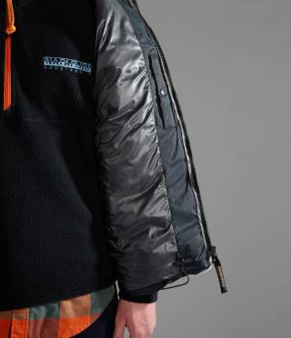 A-SHACKLETON V BLACK 041 