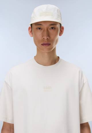 S-ELEVATED LOGO SS WHITE WHISPER 