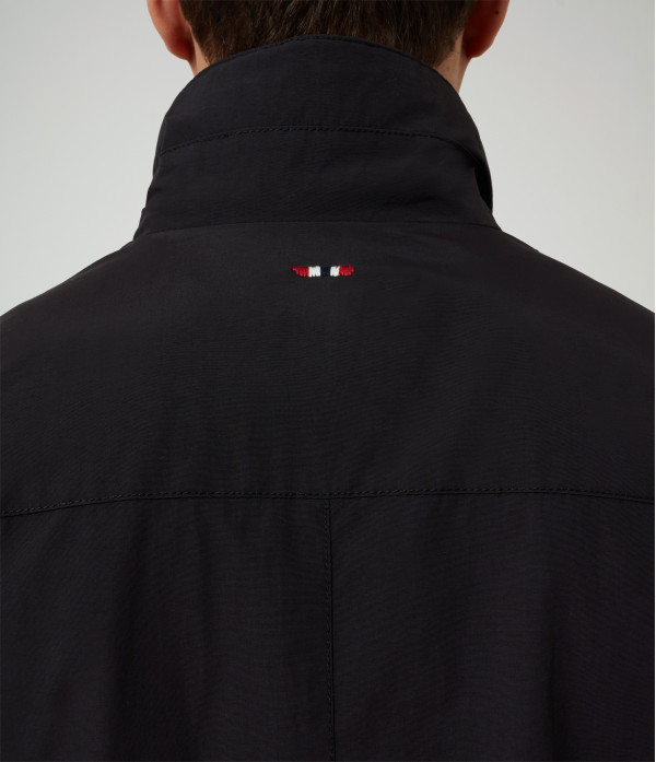 SHELTER 3 BLACK 041