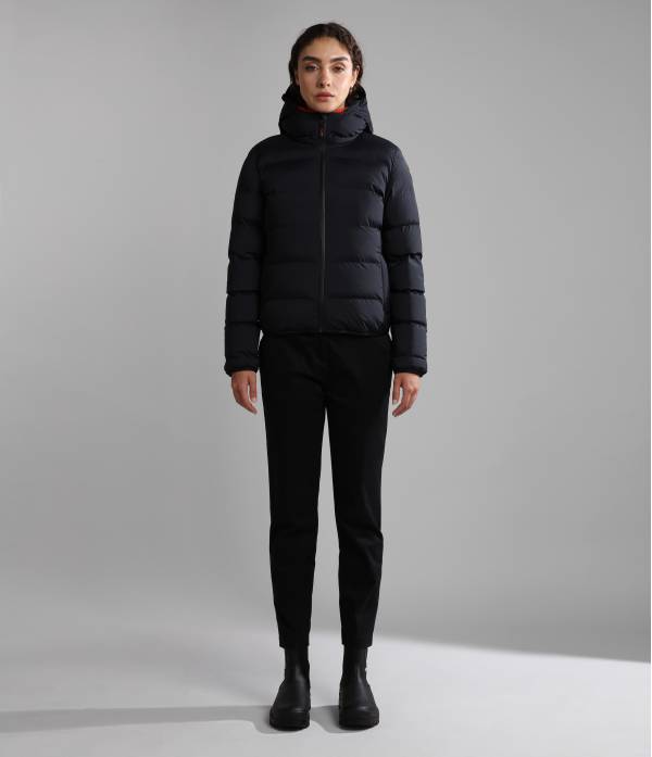 NEWTON W BLACK 041