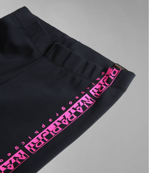 KG M-DRAMMEN BLACK 041