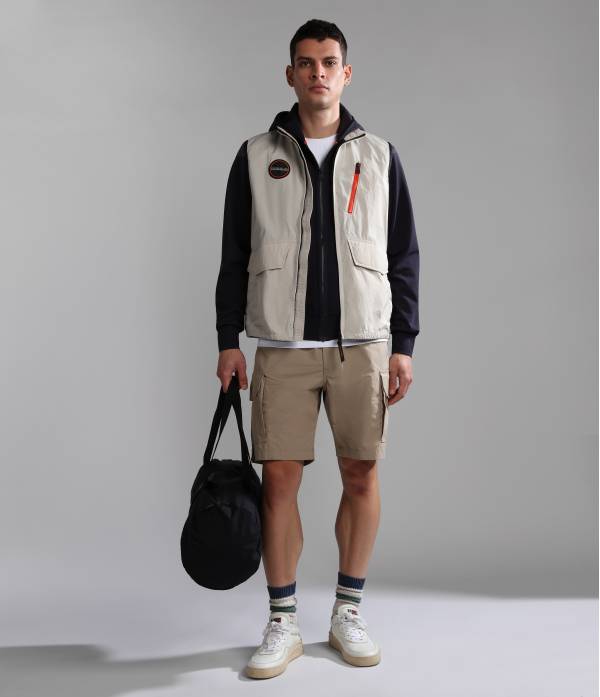 A-RIONAPO VEST BEIGE SILVR N90
