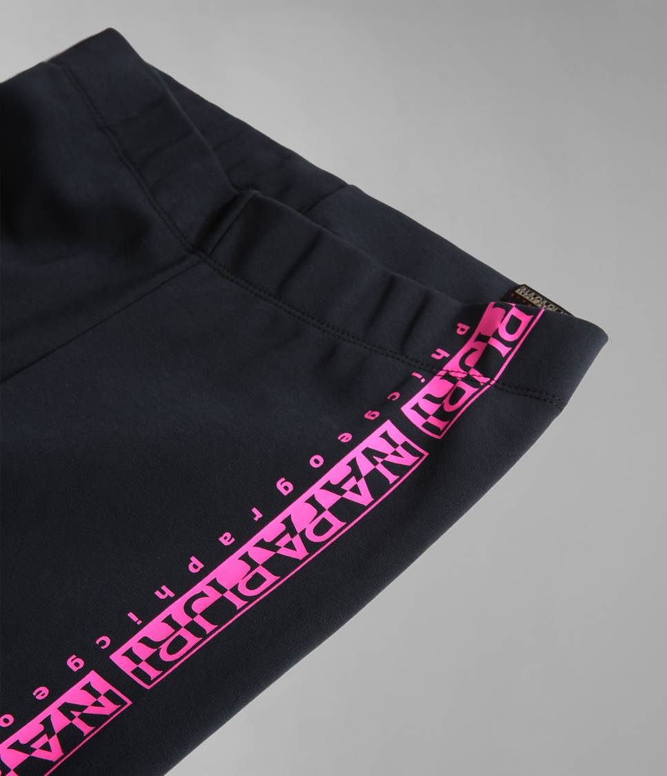 KG M-DRAMMEN BLACK 041