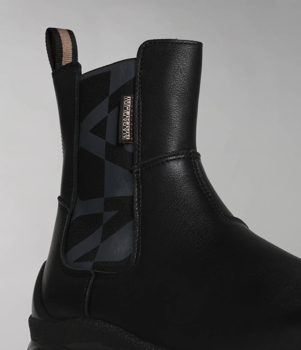 F2PEAK02/LEA BLACK 041