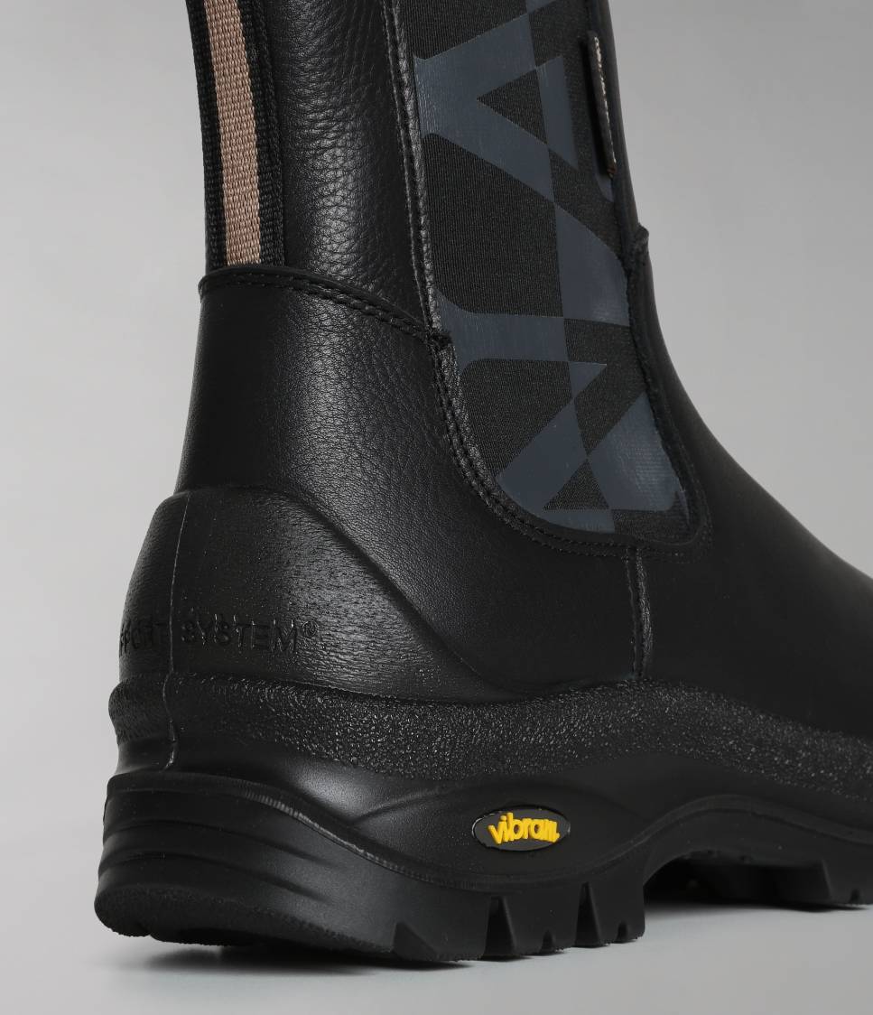 F2PEAK02/LEA BLACK 041