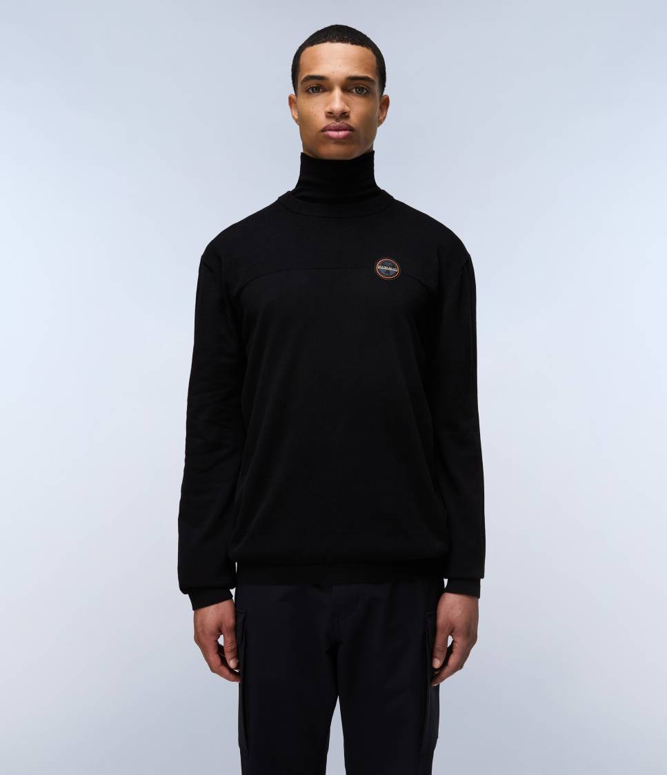 DERRI C BLACK 041